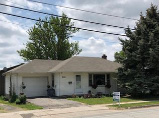 216 W 7th St, Maryville, MO 64468