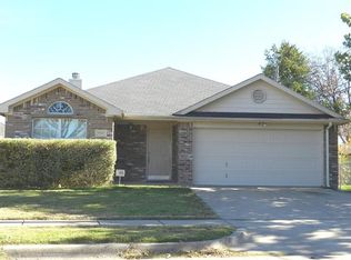 2547 Hillcrest Ln, Grand Prairie, TX 75052
