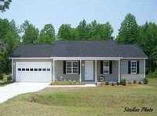 115 Peartree Ln, Richlands, NC 28574