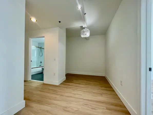 2101 City Place image 22 of 37