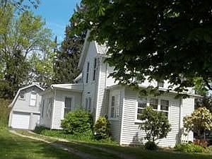 3rd image of 118 E Green St