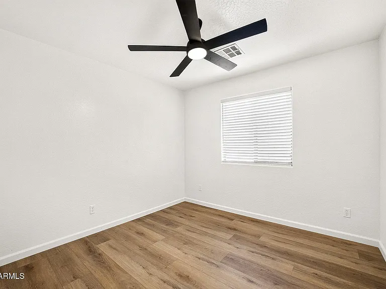 1582 E Leaf Rd — Photo 20