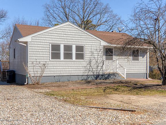 4th image of 1806 Shore Blvd