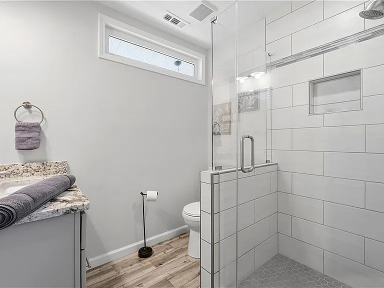 312 Glenwood Ave SE — Photo 17