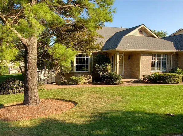3224 Georgian Ct, Erie, PA 16506