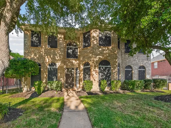 4231 Flora Dr, Pasadena, TX 77505