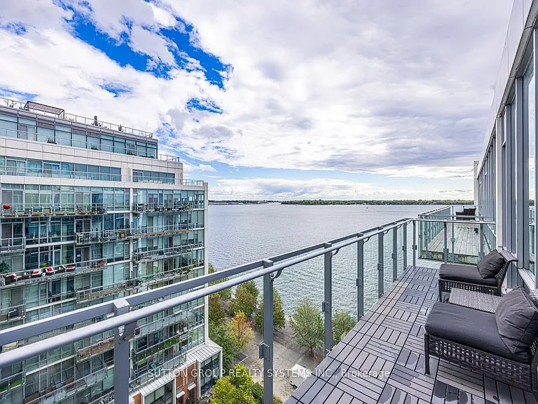 29 Queens Quay E #1008 — Photo 32