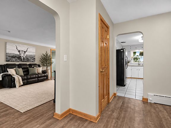 4th image of 24930 Cedar Ave