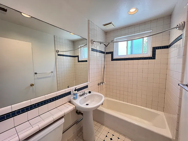3192 Maddux Dr — Photo 18