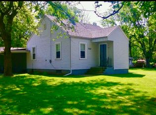 7623 Elm Ave, Machesney Park, IL 61115