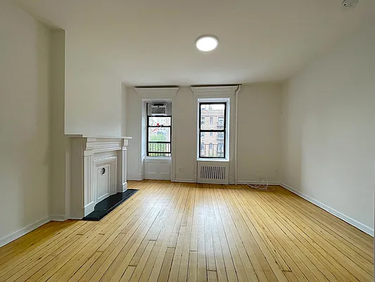 Rented by Compass | media 10