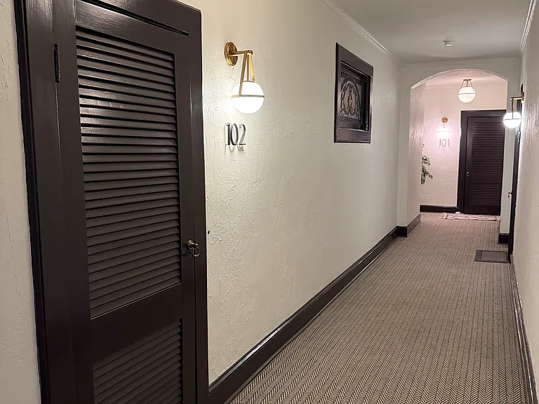 2501 Roswell Ave #102 — Photo 7