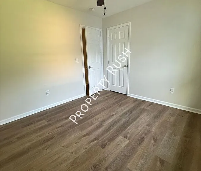 1718 Portland St #B — Photo 10