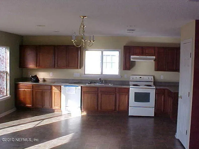 3BD/2BA home in Hawks Pointe on the Westside — Photo 3