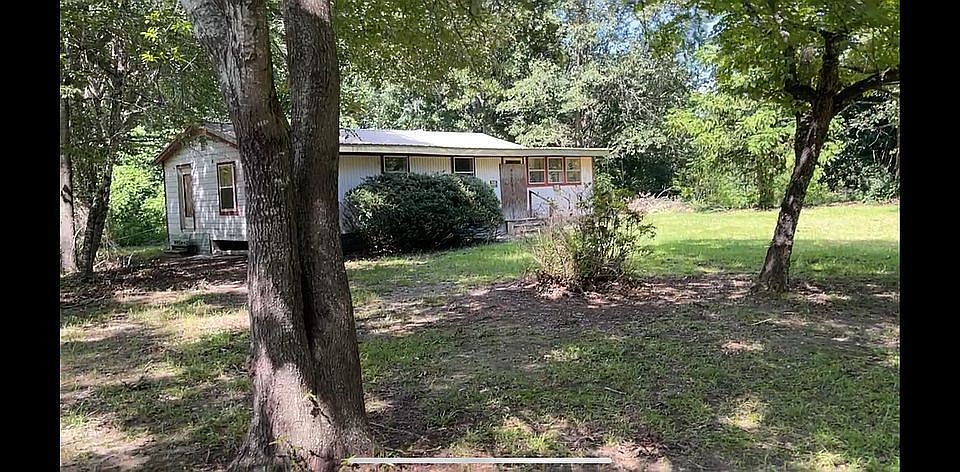 1st image of 330 English Rd