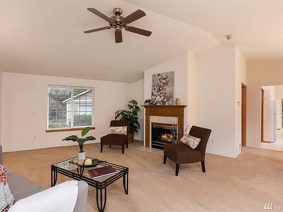 4th image of 3423 35th St NW