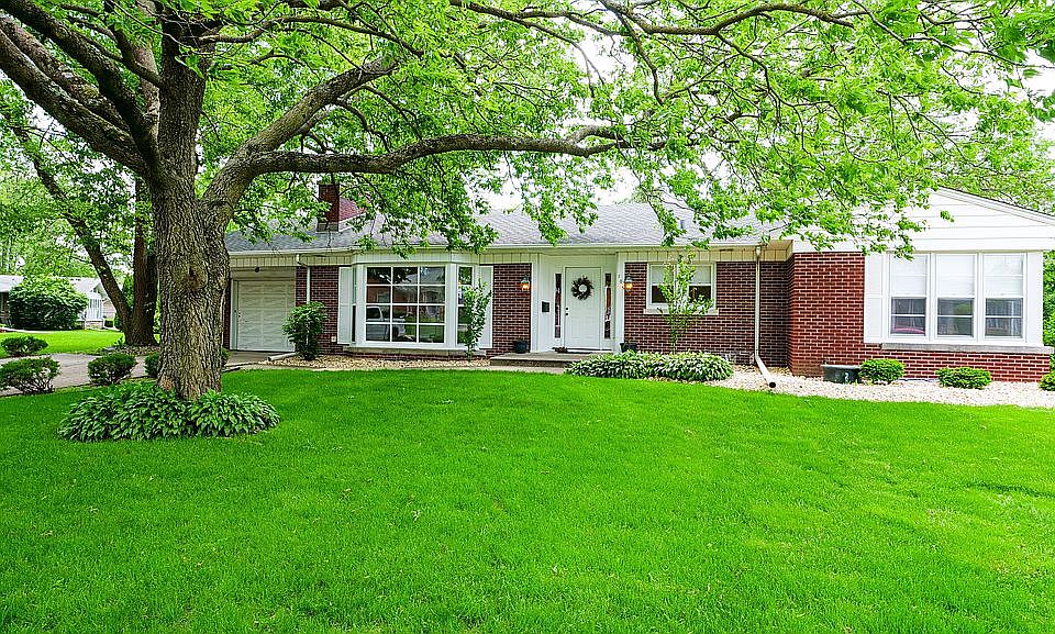 1st image of 705 Lois Pl