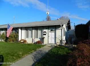 611 1/2 S 15th Ave, Yakima, WA 98902