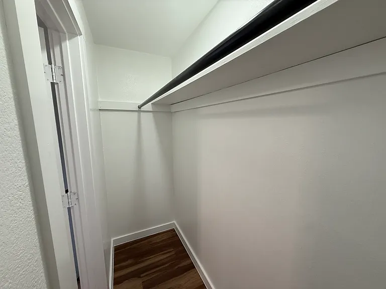 1007 Fox Ln — Photo 11