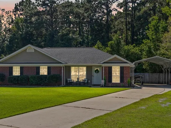 206 Jill Ln, Satsuma, AL 36572
