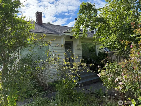 7531 12th Avenue NW, Seattle, WA 98117