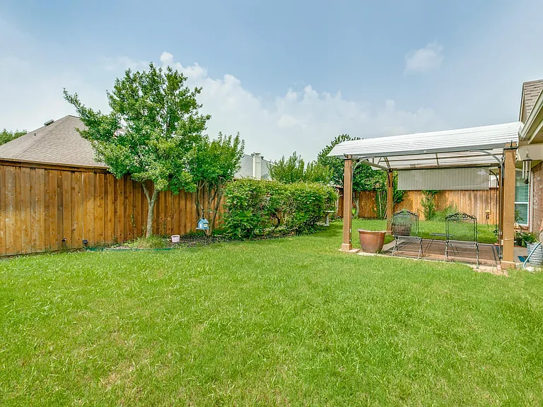 104 Dorsett Dr — Photo 24