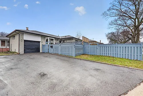 56 Frost St Photo 1