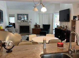 19351 Seahorse Ln UNIT 204, Huntington Beach, CA 92648