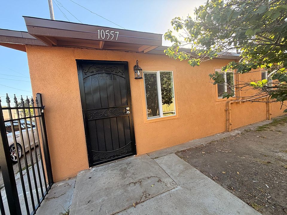 1st image of 10557 Nopalito St