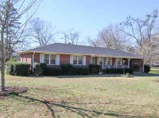 208 1st Ave, Starr, SC 29684