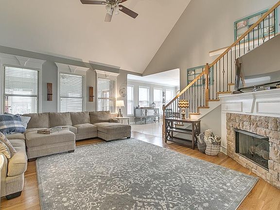 5th image of 125 Oak Knoll Ct