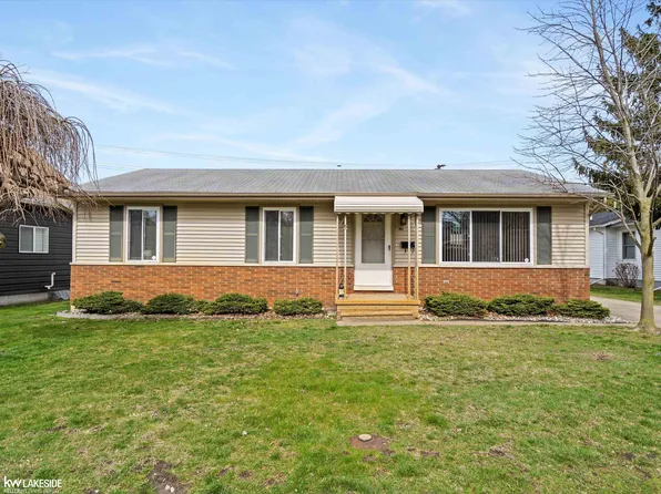 1117 State St, Algonac, MI 48001