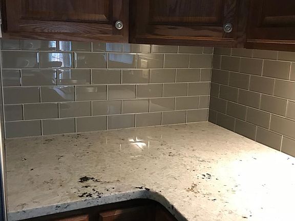 Granite/Backsplash in Kitchen