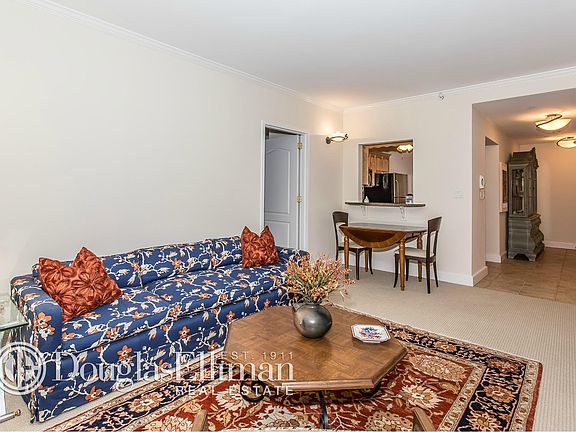 5th image of 50 Merrick Ave