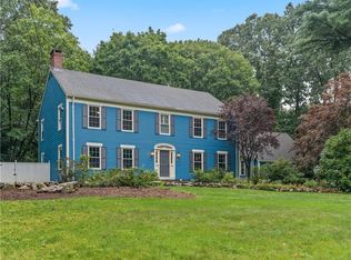 56 Gilbert Stuart Dr, Warwick, RI 02818