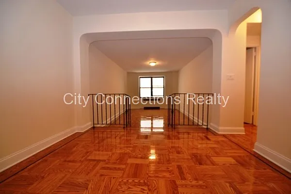 Rented by City Connections Realty | media 10