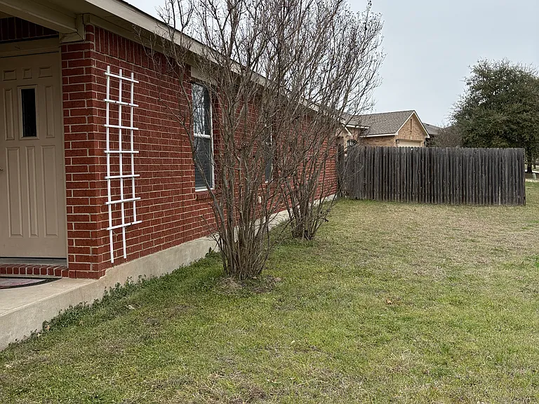1034 W South St — Photo 4