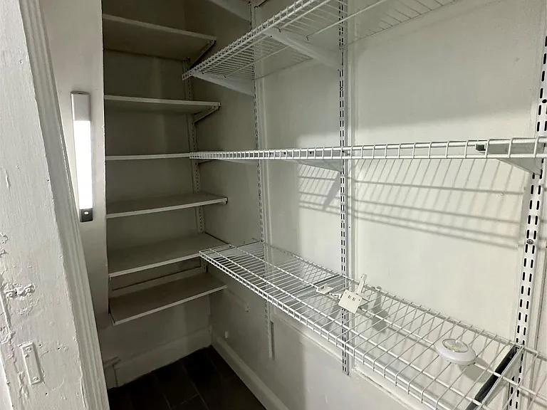 8 Leach St #1 — Photo 4