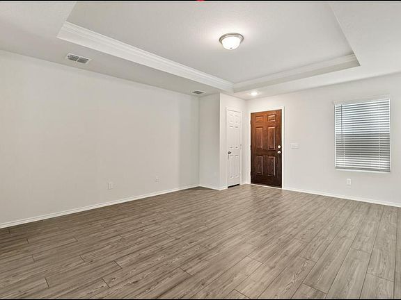 4th image of 4509 Greenham Ln