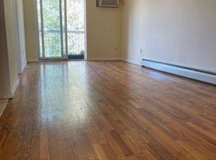 71-26 66th Rd, Middle Village, NY 11379