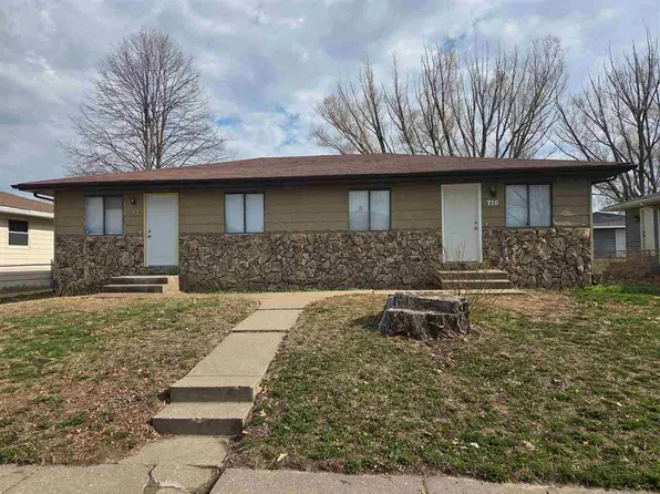 710/712 W 61st St #710, Davenport, IA 52806