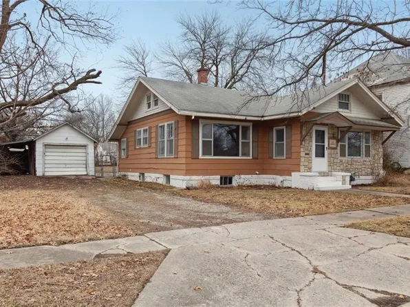 319 S Wilson Ave, Chanute, KS 66720