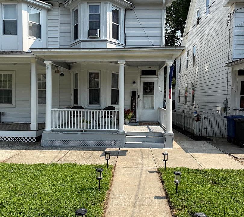 1st image of 214 Broad St