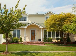 238 14th St, West Babylon, NY 11704
