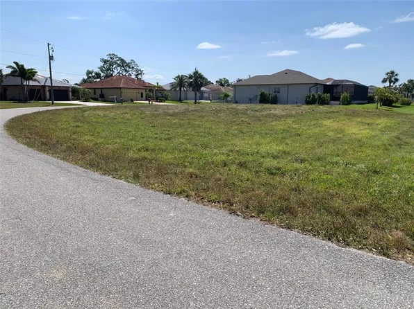 28 Tee View Rd #1180, Rotonda West, FL 33947
