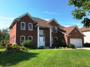 2740 Fairhauser Rd, Naperville, IL 60564