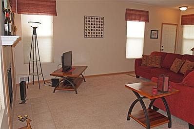 3rd image of 1919 Cobblestone Dr