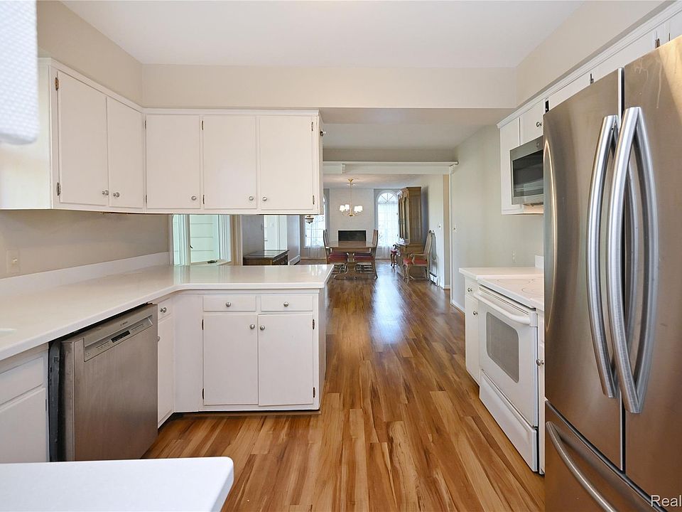 833 Fieldstone Ct, photo 9