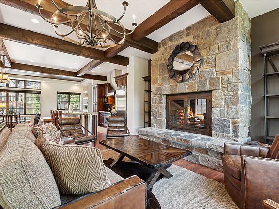 3rd image of 117 Slopeside Dr #8