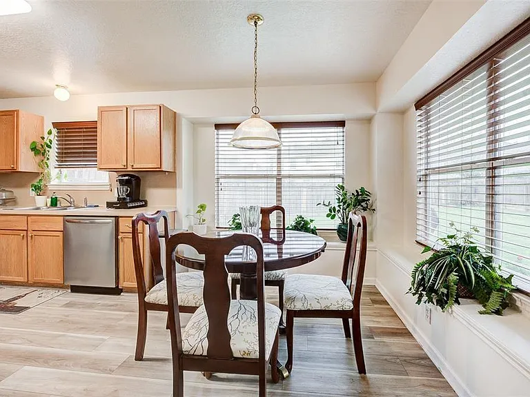 17015 Maricella Cir — Photo 13